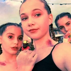 Meet your Posher, Camille